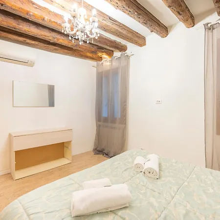 Rialto Apartment Venice