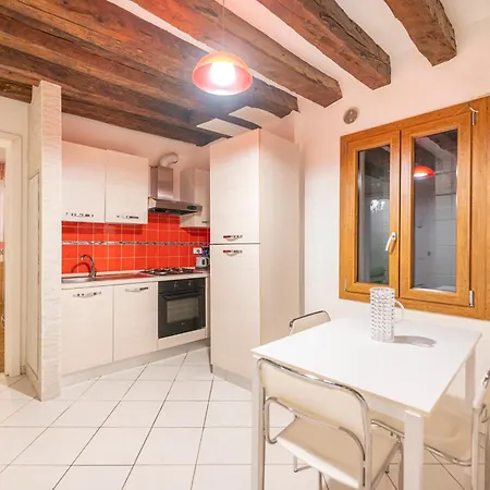 Rialto Apartment
